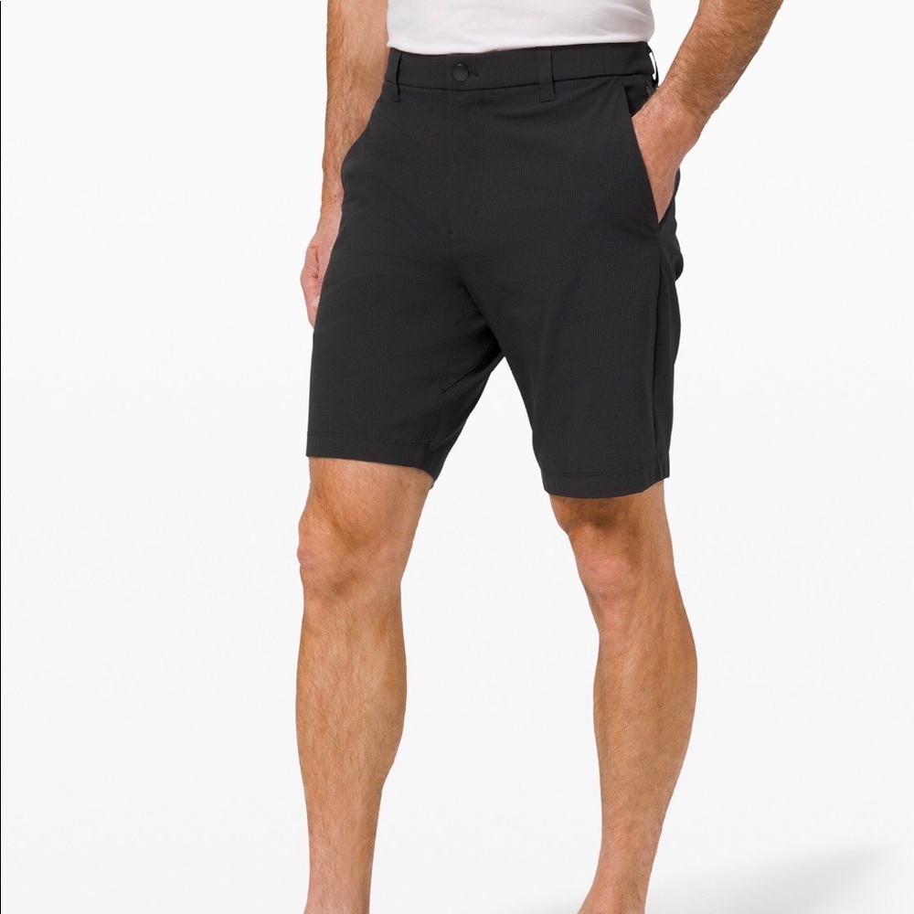 Lululemon commission shorts size 28